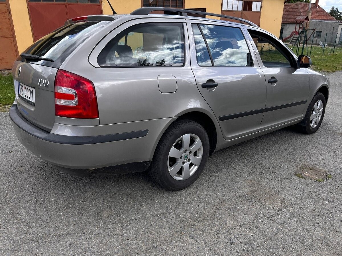 skoda-octavia-1-6-ii-combi-2012-75kw - 3