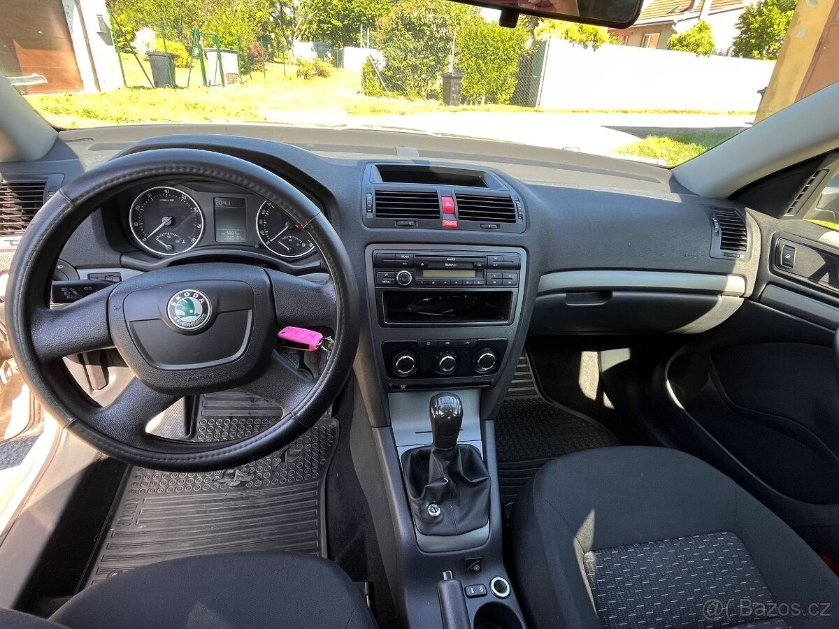 skoda-octavia-1-6-ii-combi-2012-75kw - 8