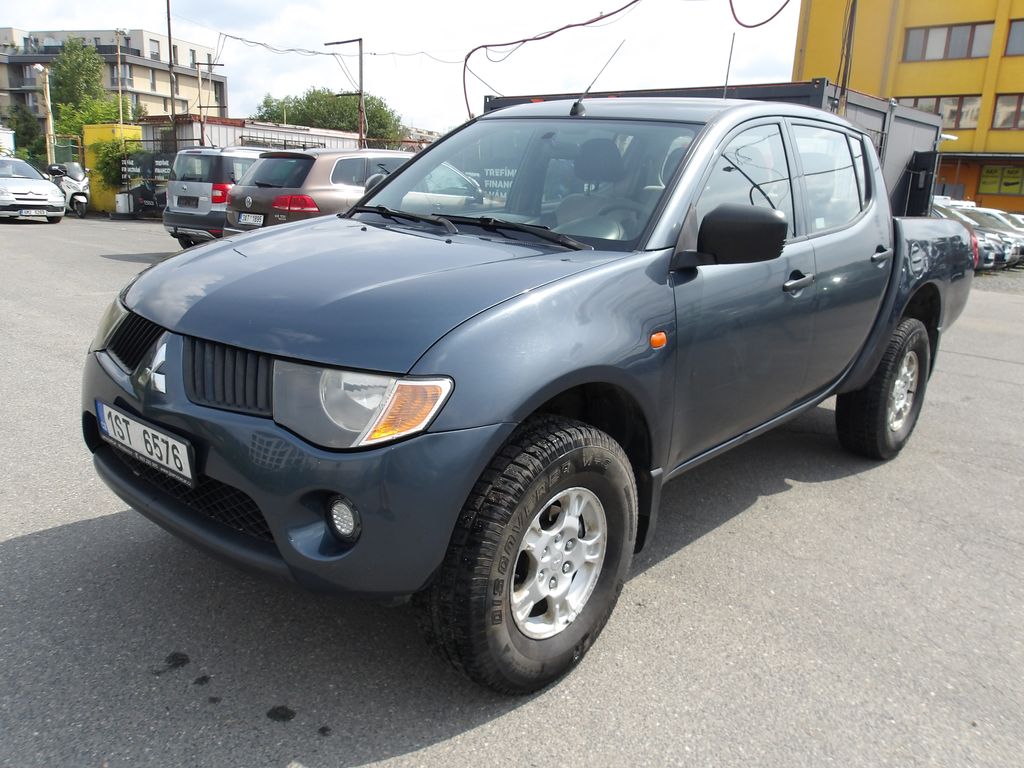 mitsubishi-l200-2-5did-4x4-5-mist-pekny - 2