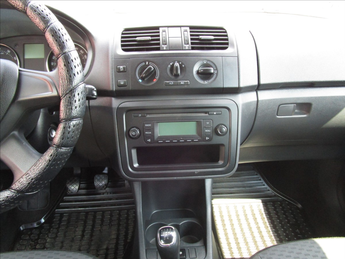 skoda-fabia-combi-1-2i-12v-ambiente-klima - 8