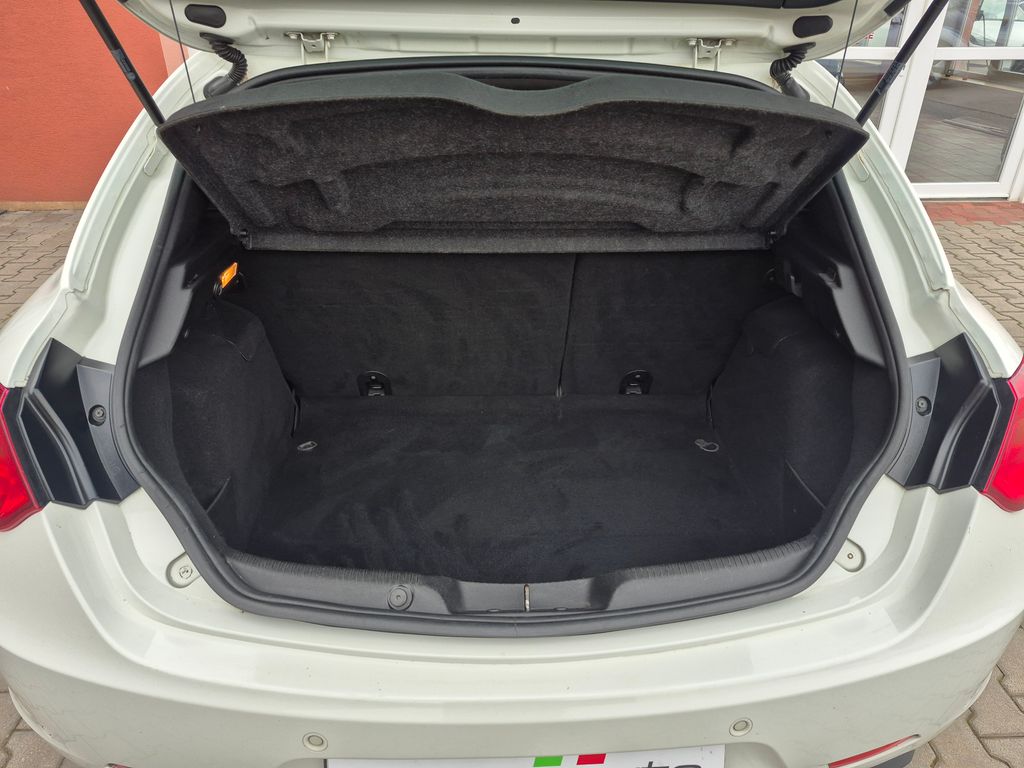 alfa-romeo-giulietta-qv-1-75-tbi-172kw - 9