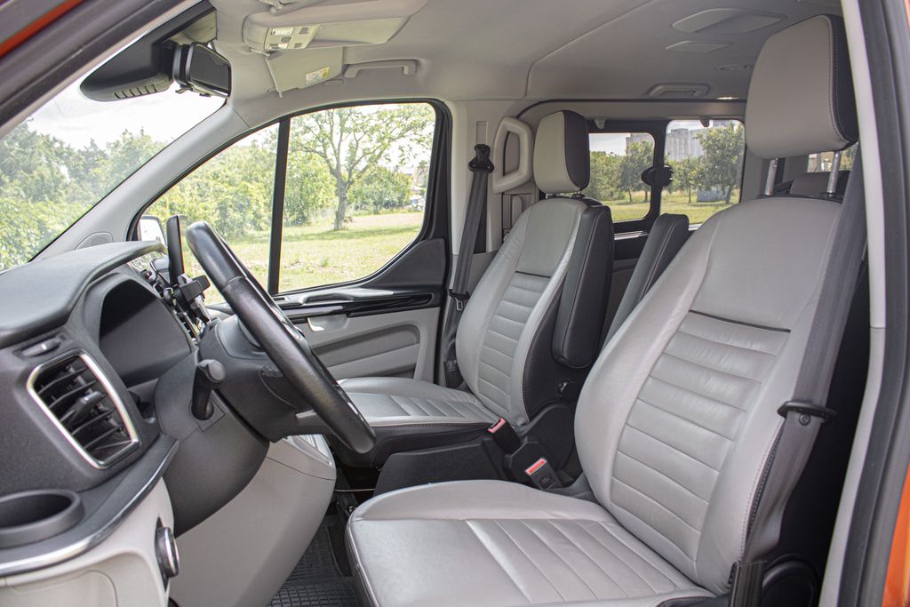ford-tourneo-custom - 9