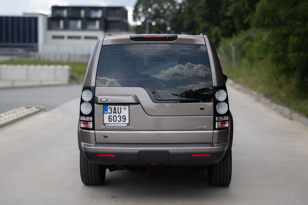 land-rover-discovery-uplna-servisni-historie-bez-investic-tazne - 5
