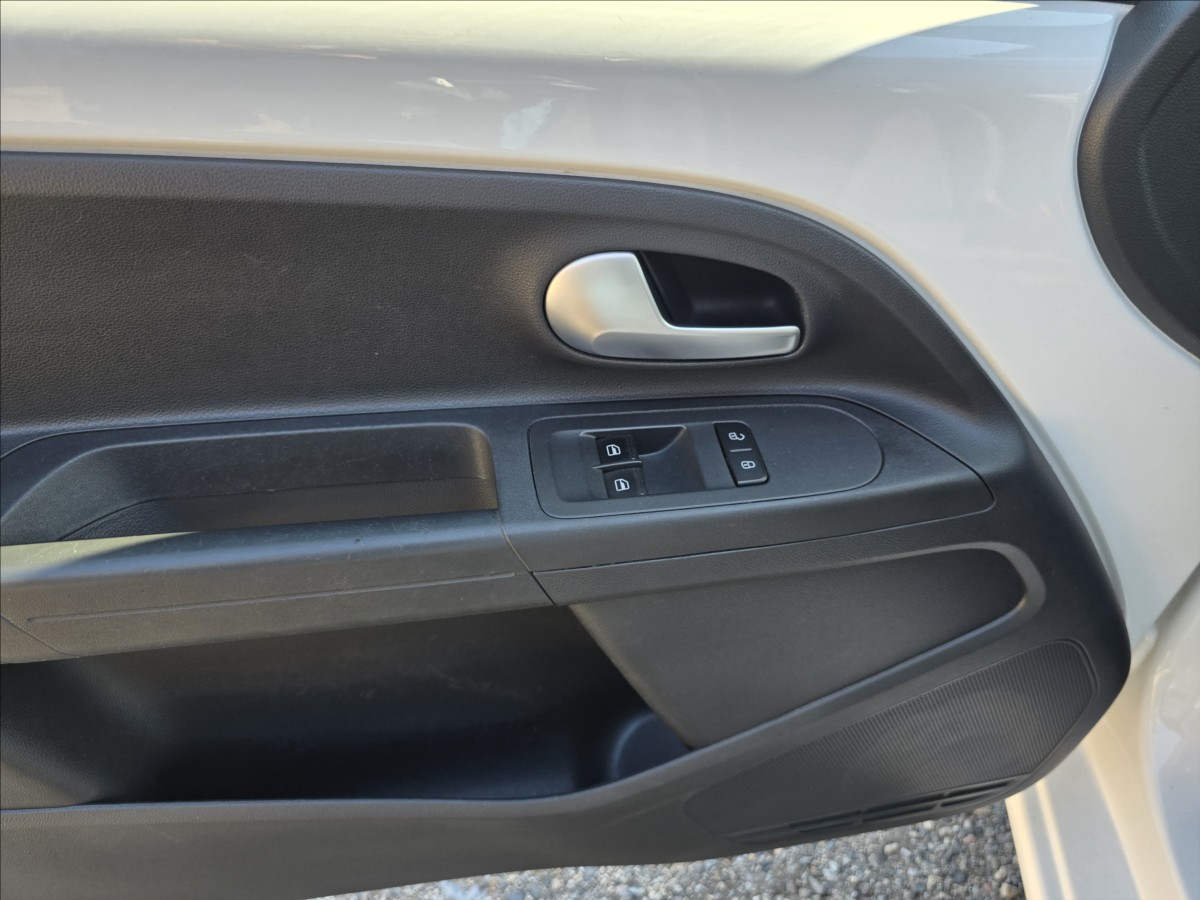 volkswagen-up-1-0-mpi-klima-kamera-dph - 9