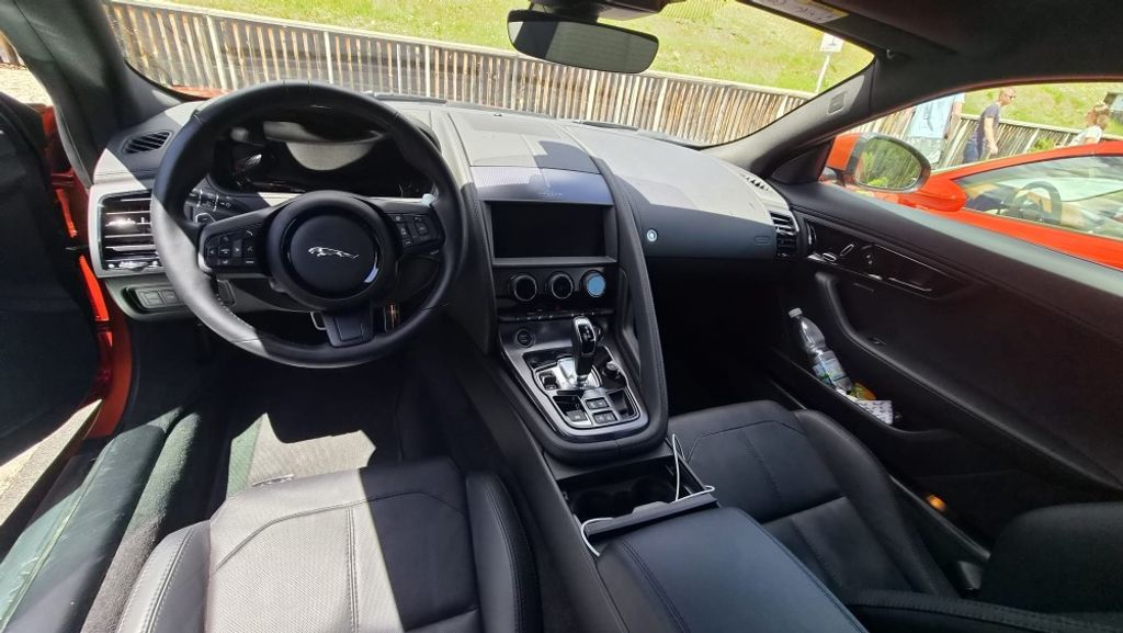 jaguar-f-type-r-dynamic-5-0-v8-awd-aut-dph - 9