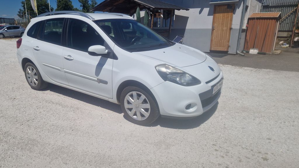 renault-clio-1-4 - 1