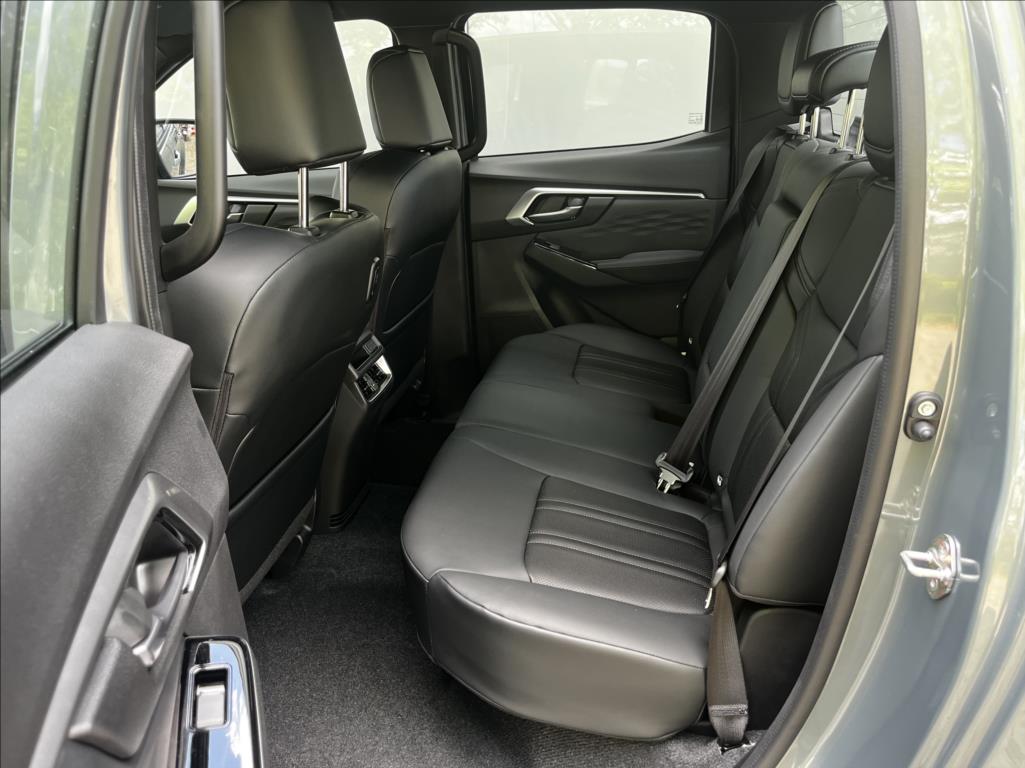 isuzu-d-max-2-2-double-cab-8a-t-lse-my26 - 9