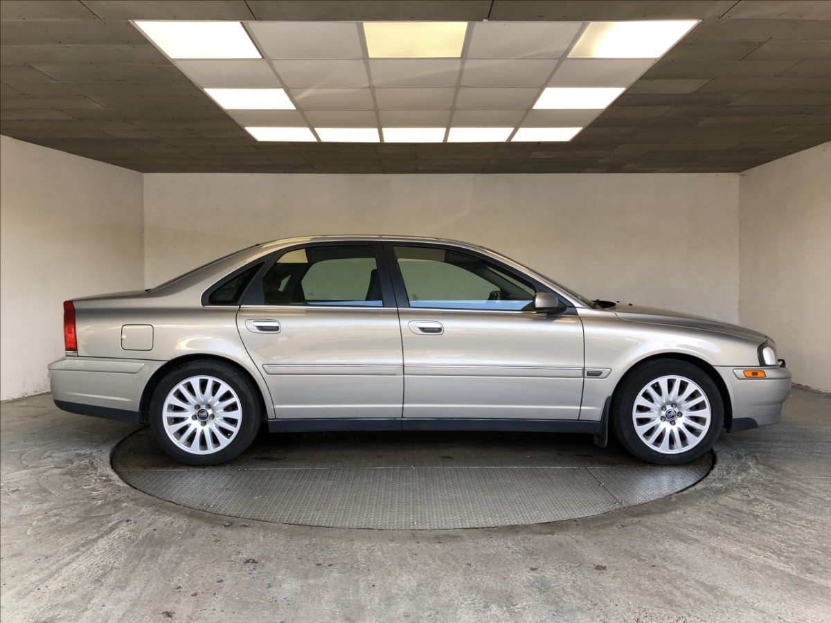 volvo-s80-2-4-d5-automat - 7