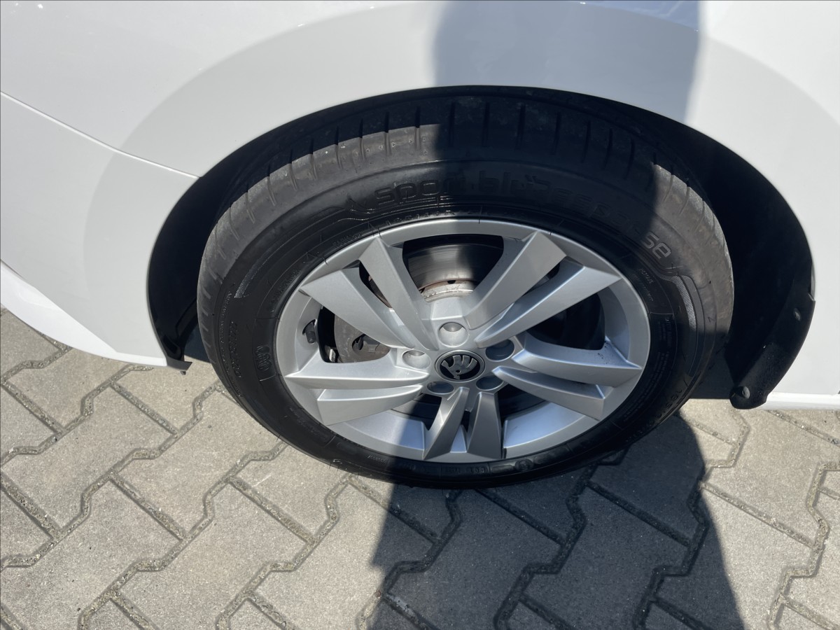 skoda-fabia-1-0-tsi-cr-1-majitel-digiklima-led-denni-iii - 5