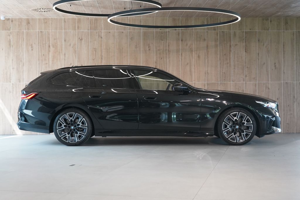 bmw-rada-5-540d-xdrive-bowers-tazne - 5