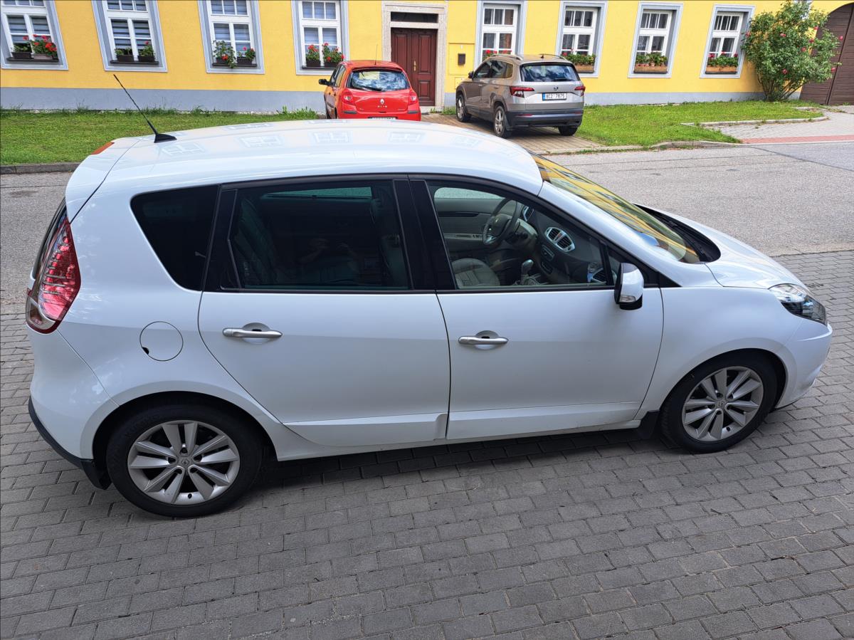 renault-scenic-2-0-dci-zamluveno - 9
