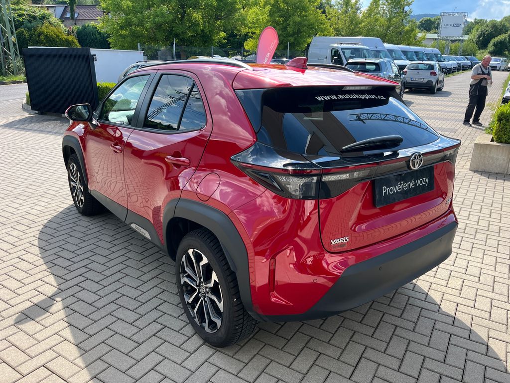 toyota-yaris-cross-1-5-hybrid-e-cvt-style-tz - 3