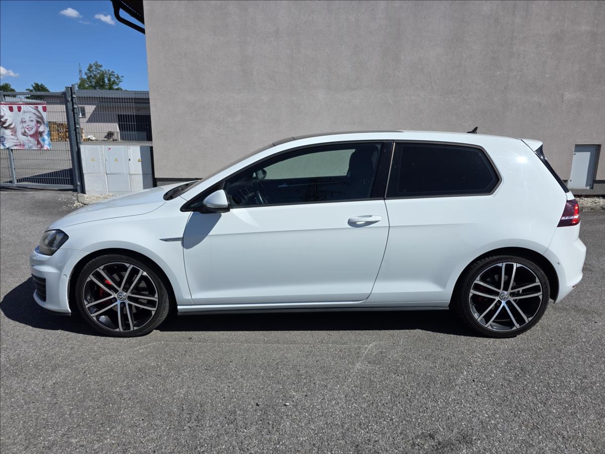 volkswagen-golf-2-0-2-0gtd-135kw-dsg-bohata-vybava-2-0gtd-135kw-dsg-bohata-vybava - 2