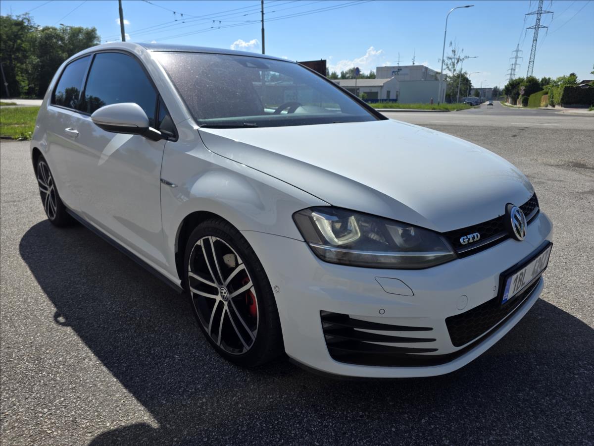 volkswagen-golf-2-0-2-0gtd-135kw-dsg-bohata-vybava-2-0gtd-135kw-dsg-bohata-vybava - 7