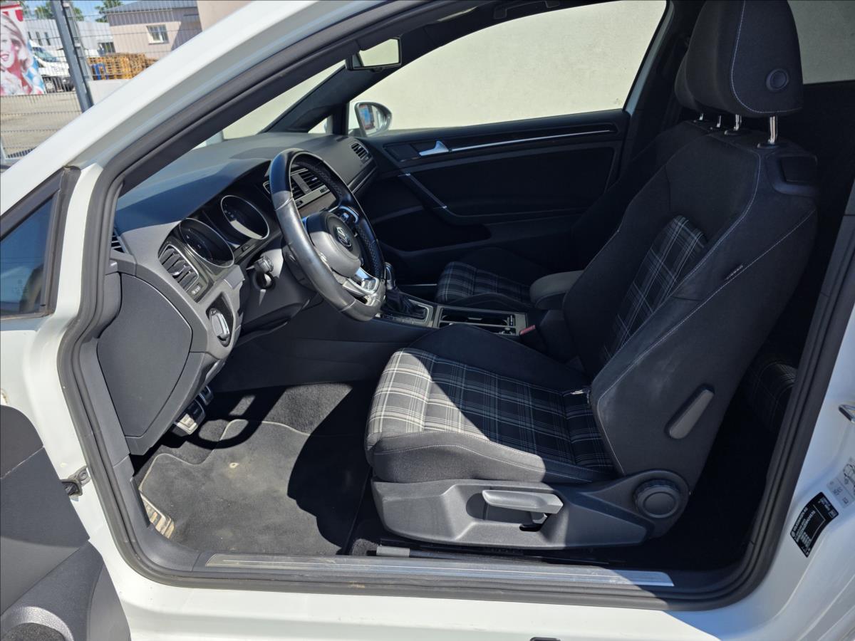 volkswagen-golf-2-0-2-0gtd-135kw-dsg-bohata-vybava-2-0gtd-135kw-dsg-bohata-vybava - 8