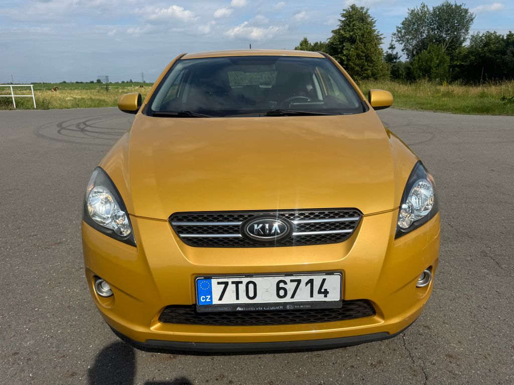 kia-ceed-1-6-91-kw-benzin-8700-km - 7