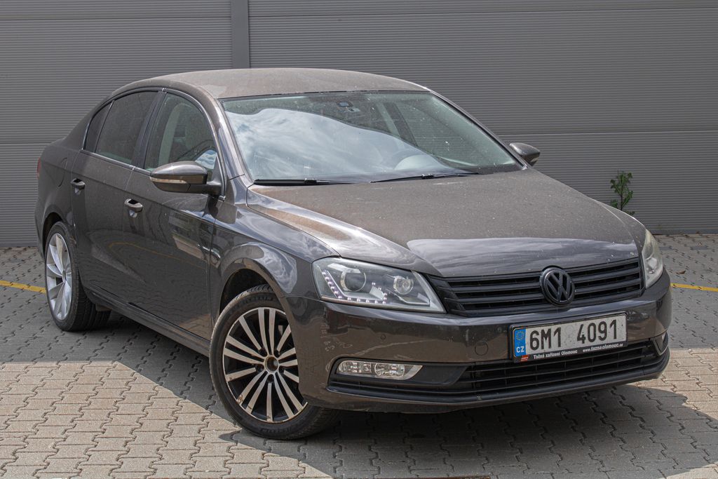 volkswagen-passat - 2