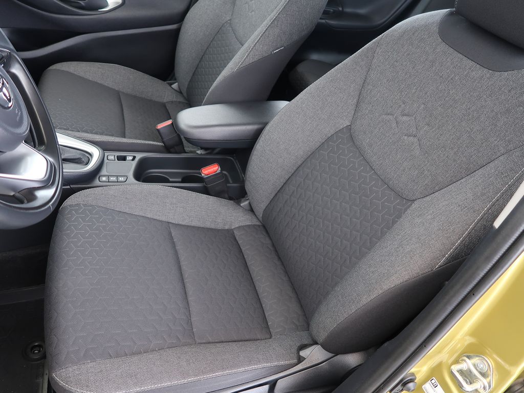 toyota-yaris-cross-1-5hybrid-cz-1maj-comforttech - 9