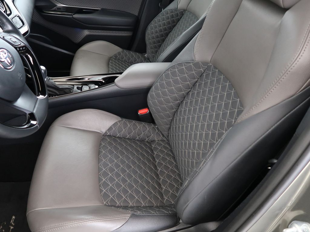 toyota-c-hr-2-0l-hev-112kw-cvt-executive-tech-cz-1maj - 8
