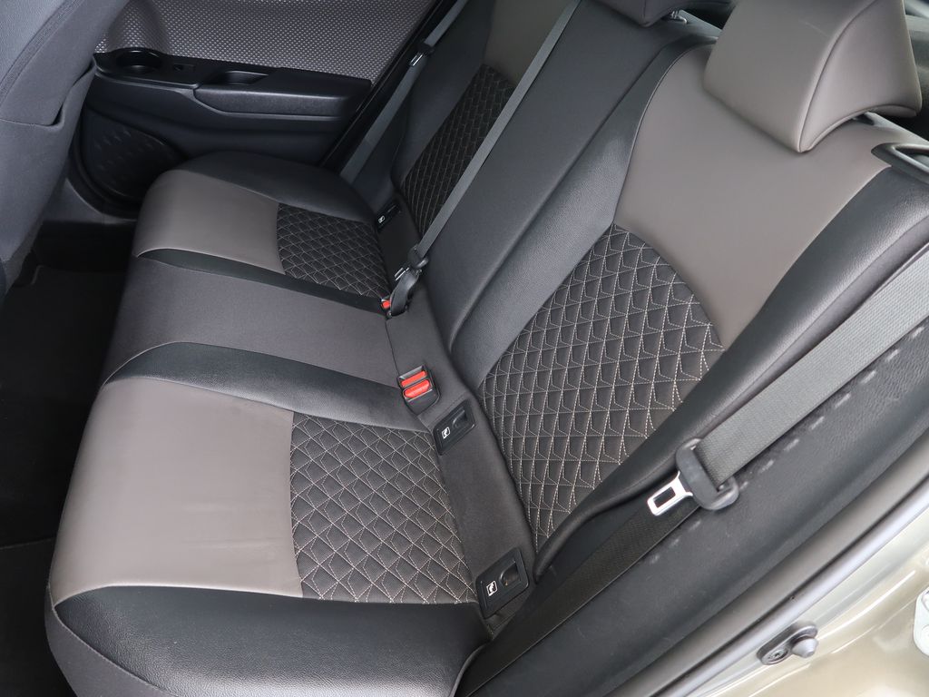 toyota-c-hr-2-0l-hev-112kw-cvt-executive-tech-cz-1maj - 9