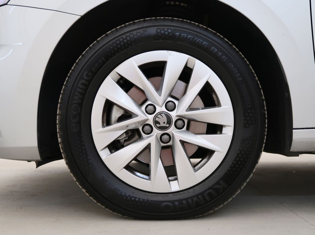 skoda-fabia-1-0tsi-85kw-selection-dsg - 9