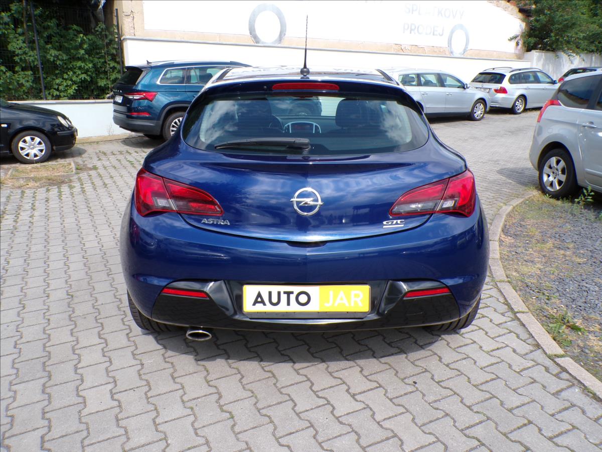 opel-astra-2-0-gtc - 4