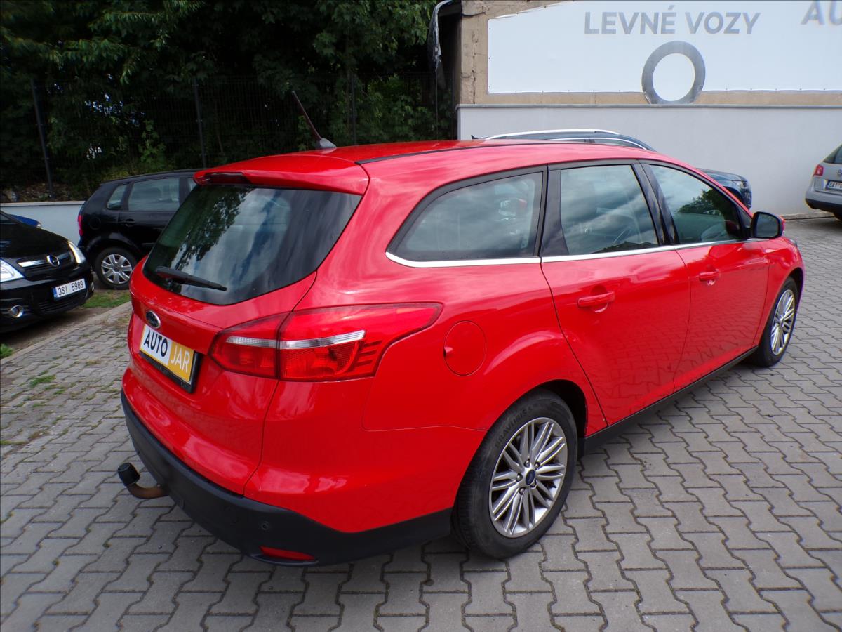 ford-focus-1-0-ecoboost-tempomat-digi-klima - 4
