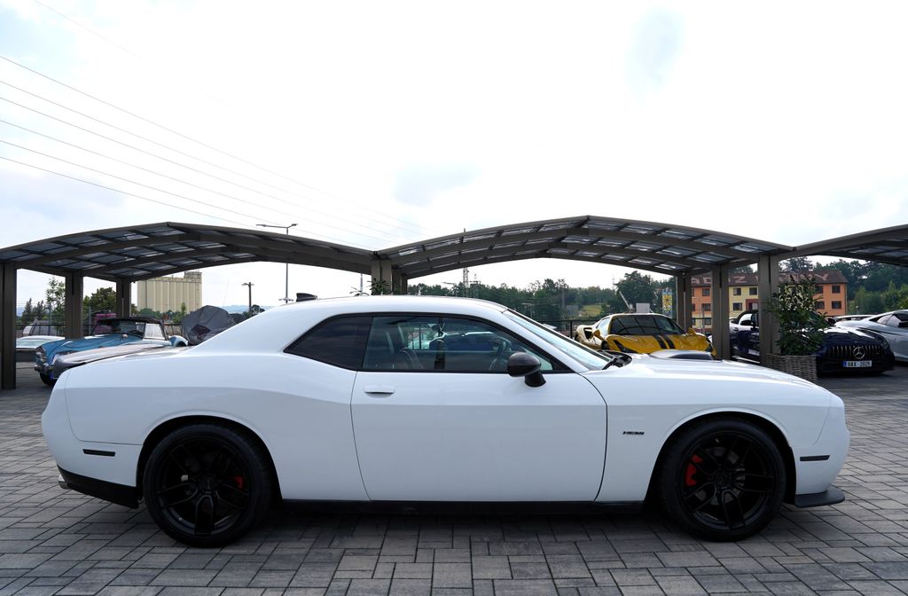 dodge-challenger-5-7l-v8-hemi-shaker-kuze-375-ps - 6
