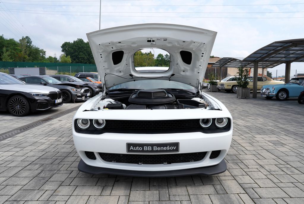 dodge-challenger-5-7l-v8-hemi-shaker-kuze-375-ps - 8