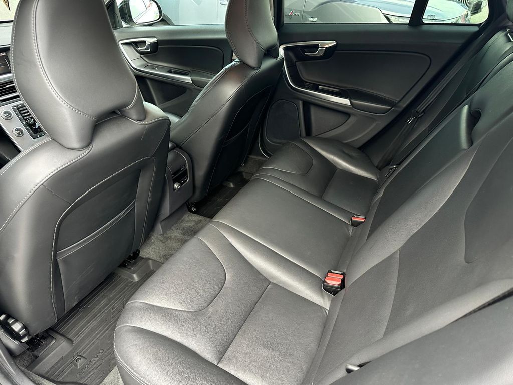 volvo-v60-d4-awd-cross-country-tz-dph - 7