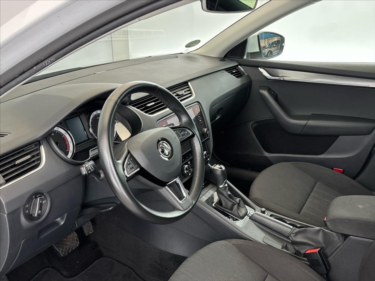skoda-octavia-1-5-tsi-style-extra-7dsg - 7