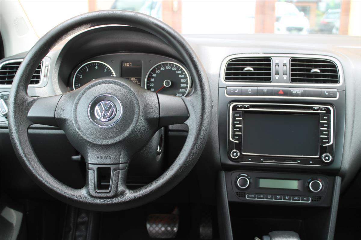 volkswagen-polo-1-2-tsi-77kw-dsg - 9