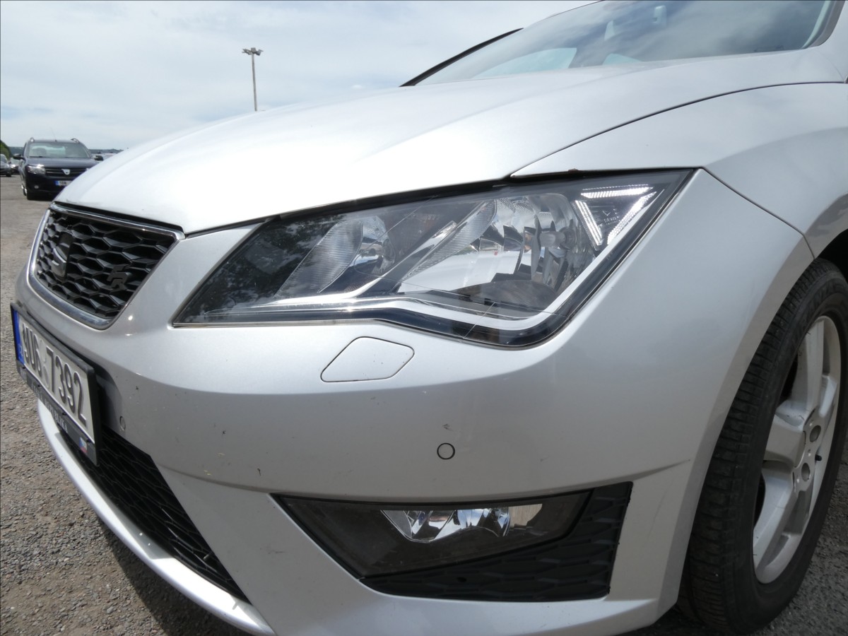 seat-leon-1-6-tdi-81kw-navi-serviska - 3
