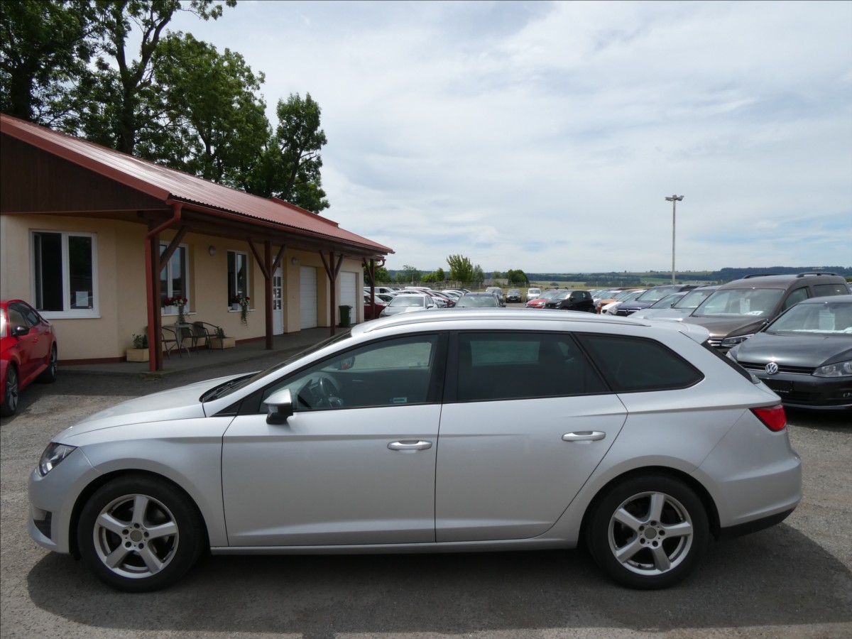 seat-leon-1-6-tdi-81kw-navi-serviska - 5