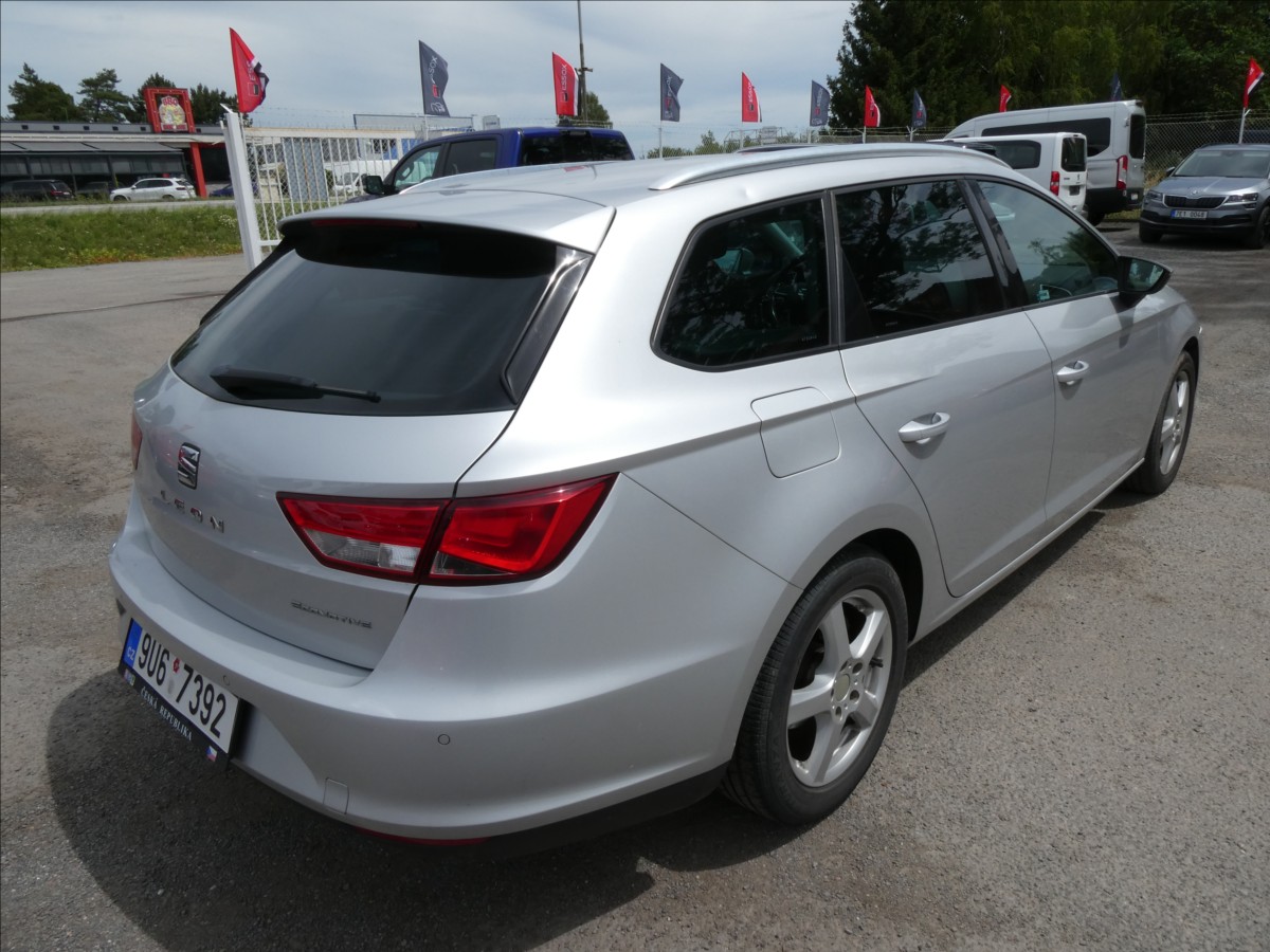 seat-leon-1-6-tdi-81kw-navi-serviska - 8