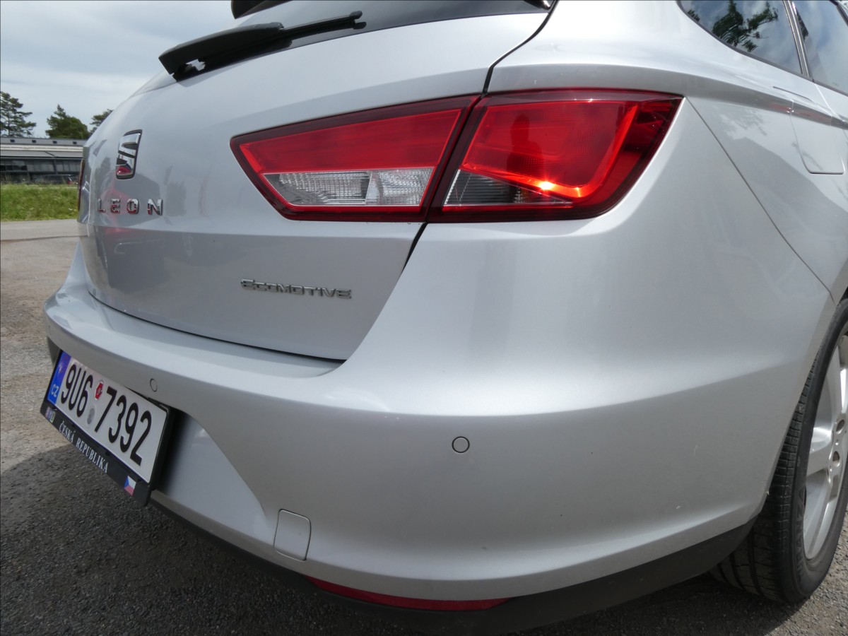 seat-leon-1-6-tdi-81kw-navi-serviska - 9