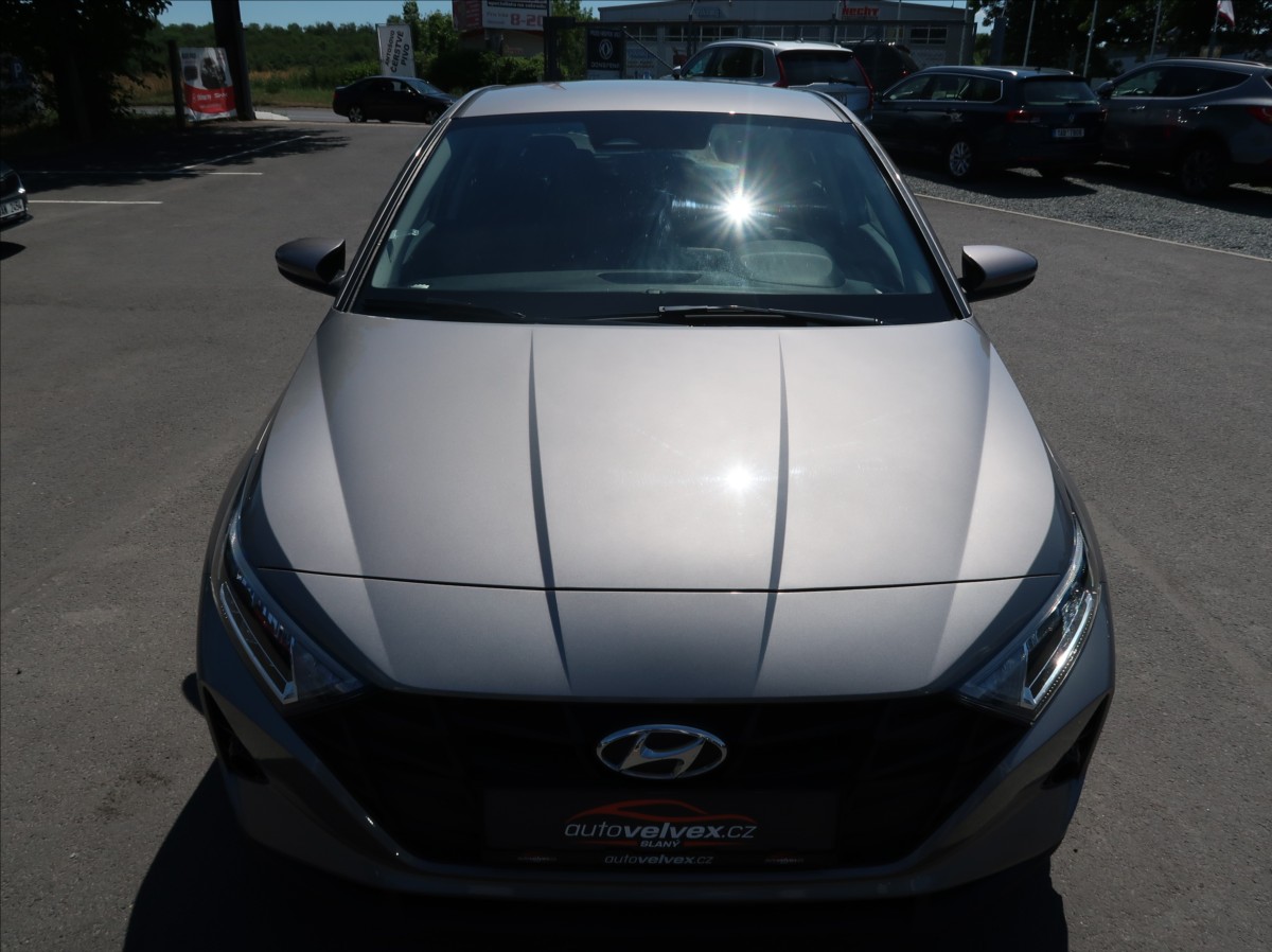 hyundai-i20-1-2-i-1majcr-tov-zaruka-klima - 6
