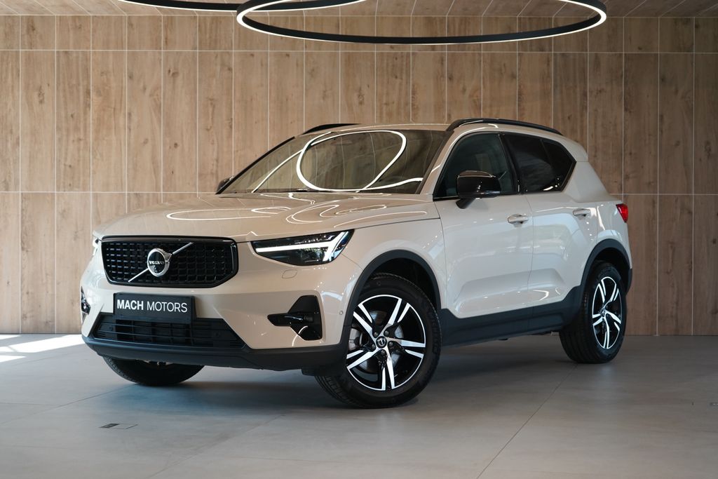Volvo XC40 B3 PLUS Dark, Harman, 360°