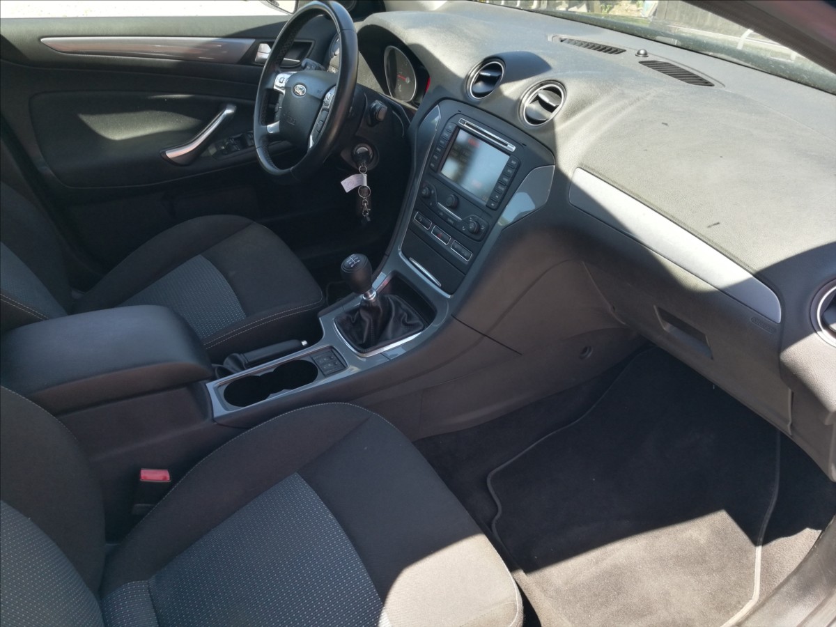 ford-mondeo-2-0-tdci-kombi - 9
