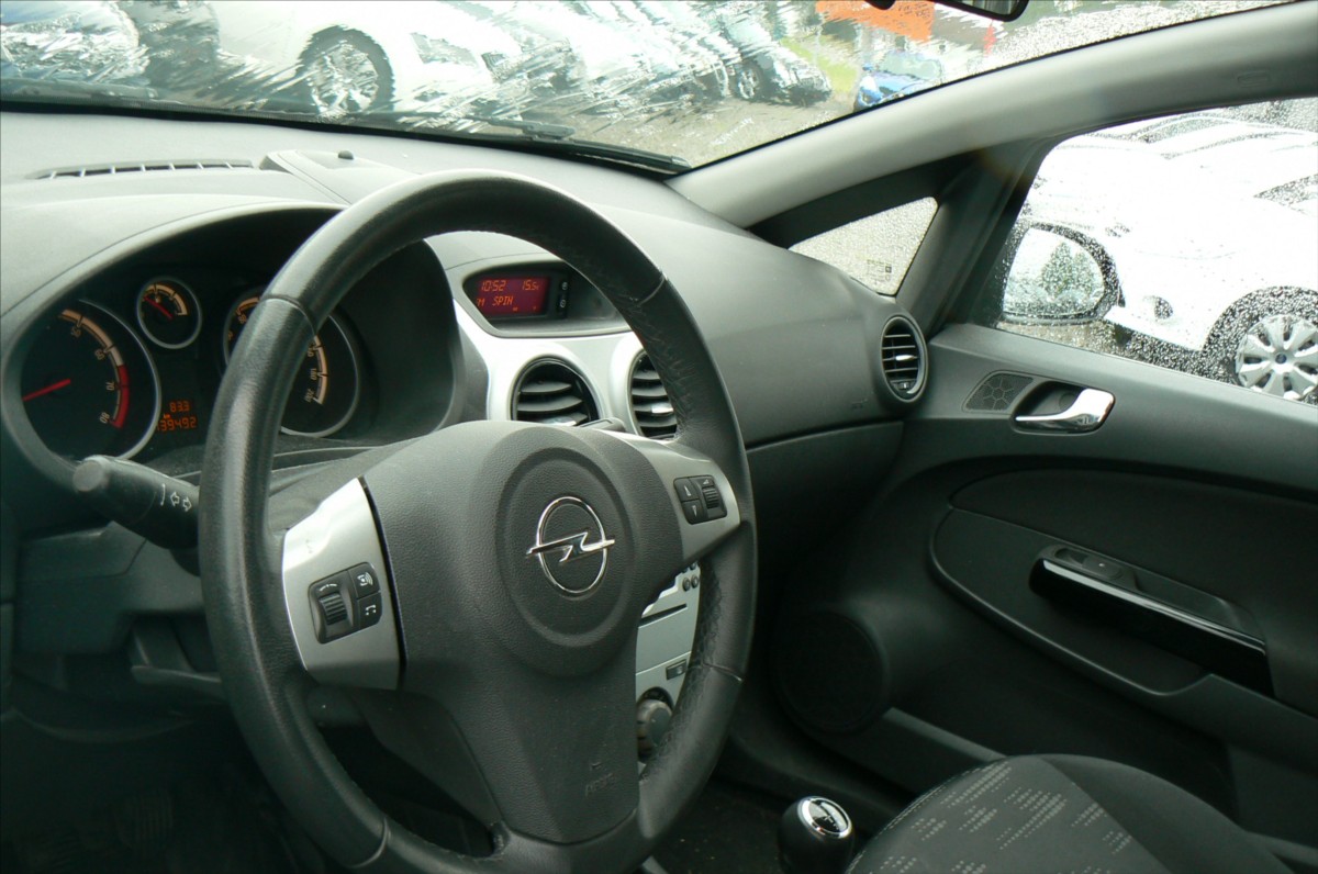 opel-corsa-1-2-satellite-3-dver - 6