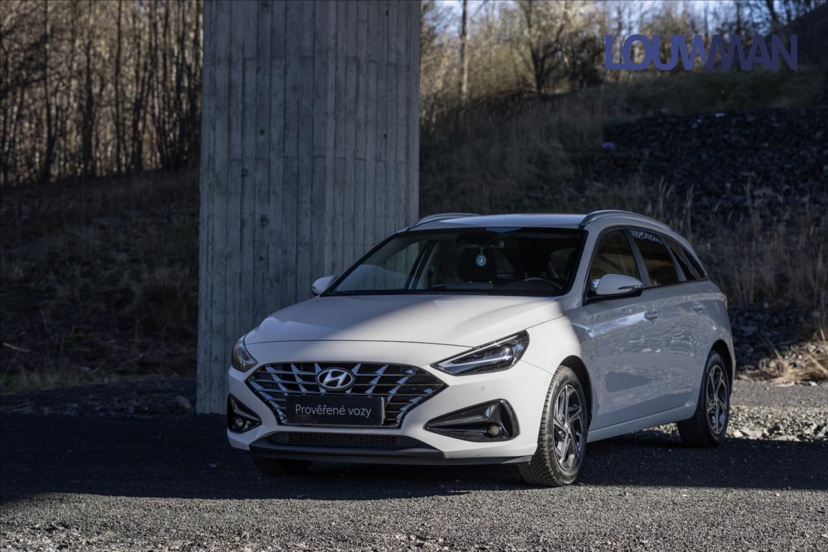 Hyundai i30 1,5 T-GDI Smart MHEV