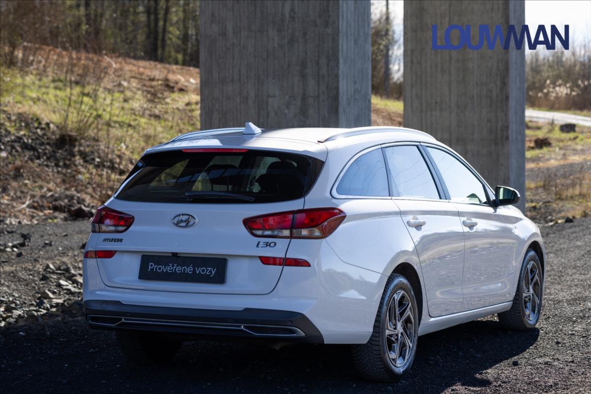 hyundai-i30-1-5-t-gdi-smart-mhev - 1