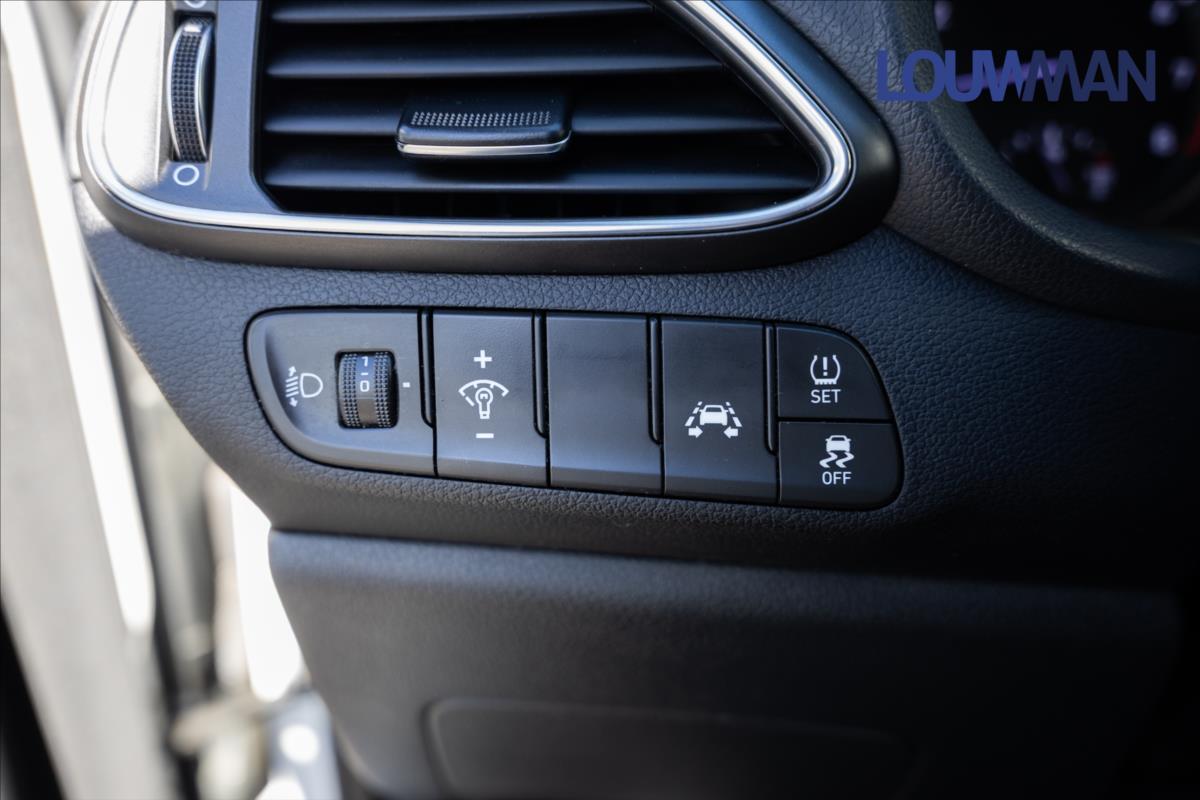 hyundai-i30-1-5-t-gdi-smart-mhev - 7