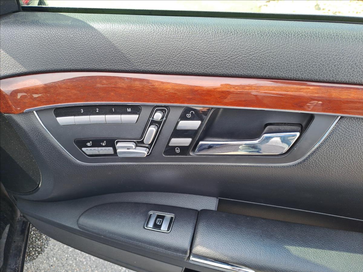 mercedes-benz-tridy-s-320-cdi-4matic-automat - 9