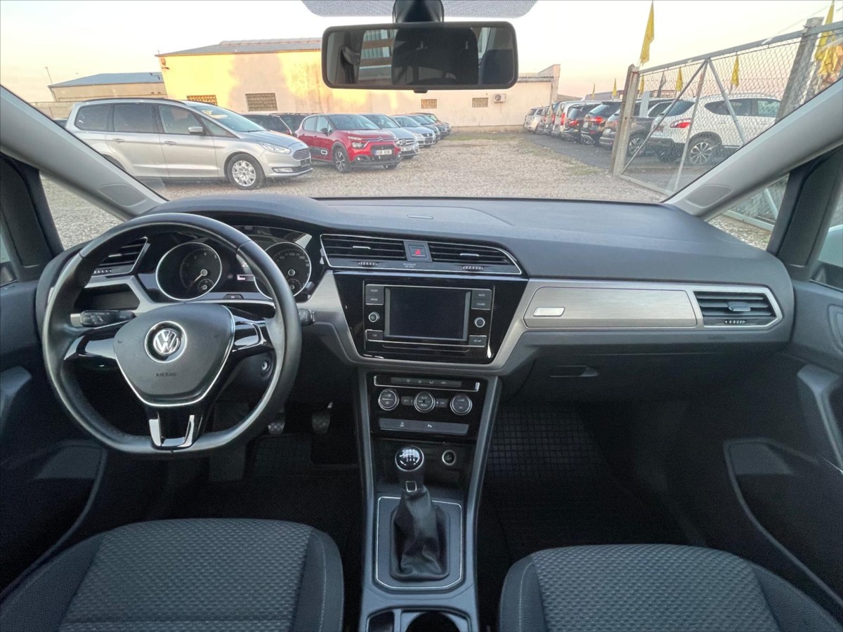 volkswagen-touran-1-2-tsi - 6