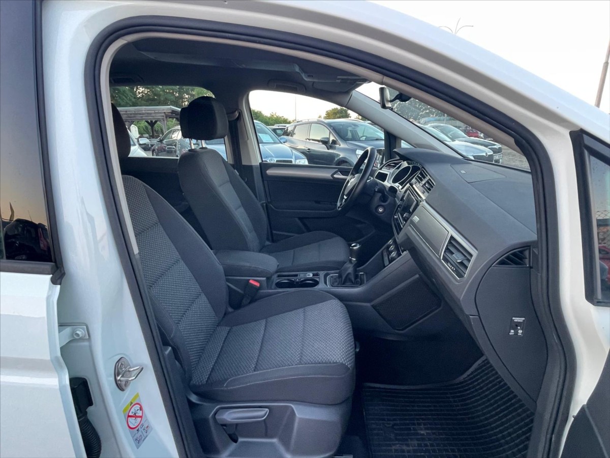 volkswagen-touran-1-2-tsi - 9