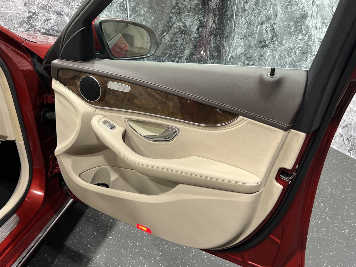 mercedes-benz-tridy-c-2-1-cdi-exclusive-panorama - 9
