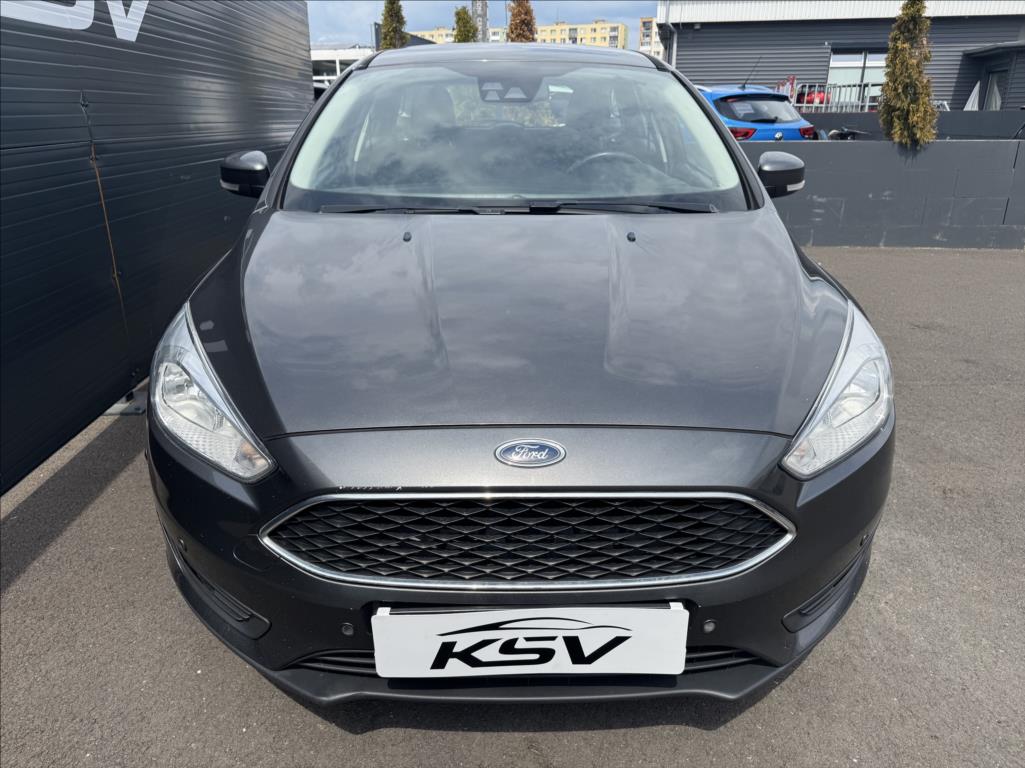 ford-focus-1-5 - 3