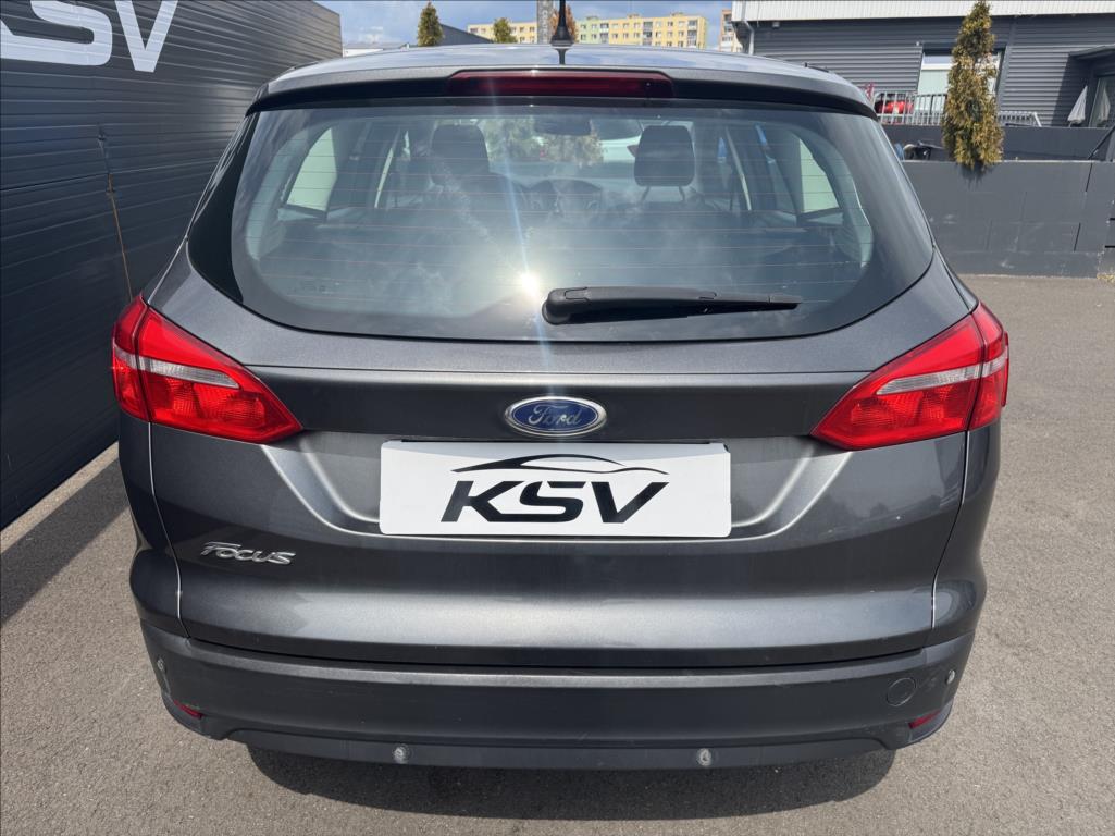 ford-focus-1-5 - 7