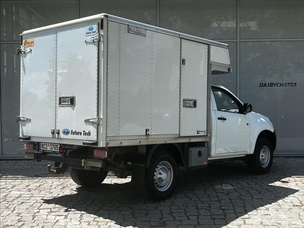 isuzu-d-max-1-9-sc-skrin-6-m-t-l-4x4 - 4